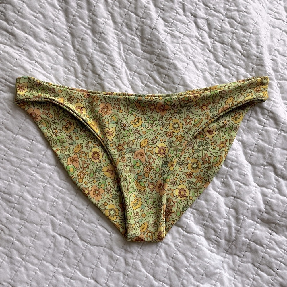 Skatie Barcelona Cheryl Bottoms | Size M